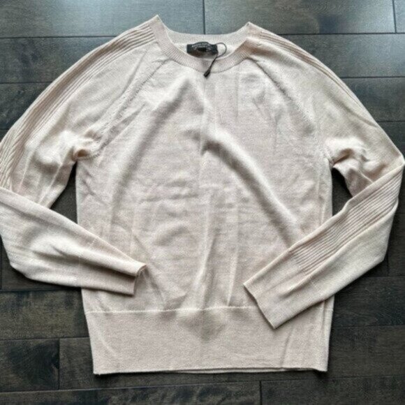 Banana Republic Fine Merino Wool Sweater - Picture 1 of 2
